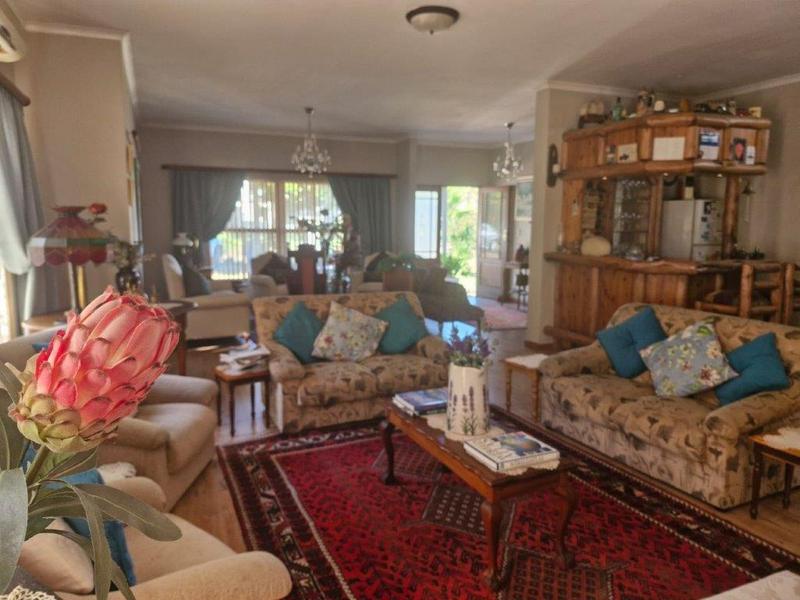 3 Bedroom Property for Sale in Zevenzicht Western Cape